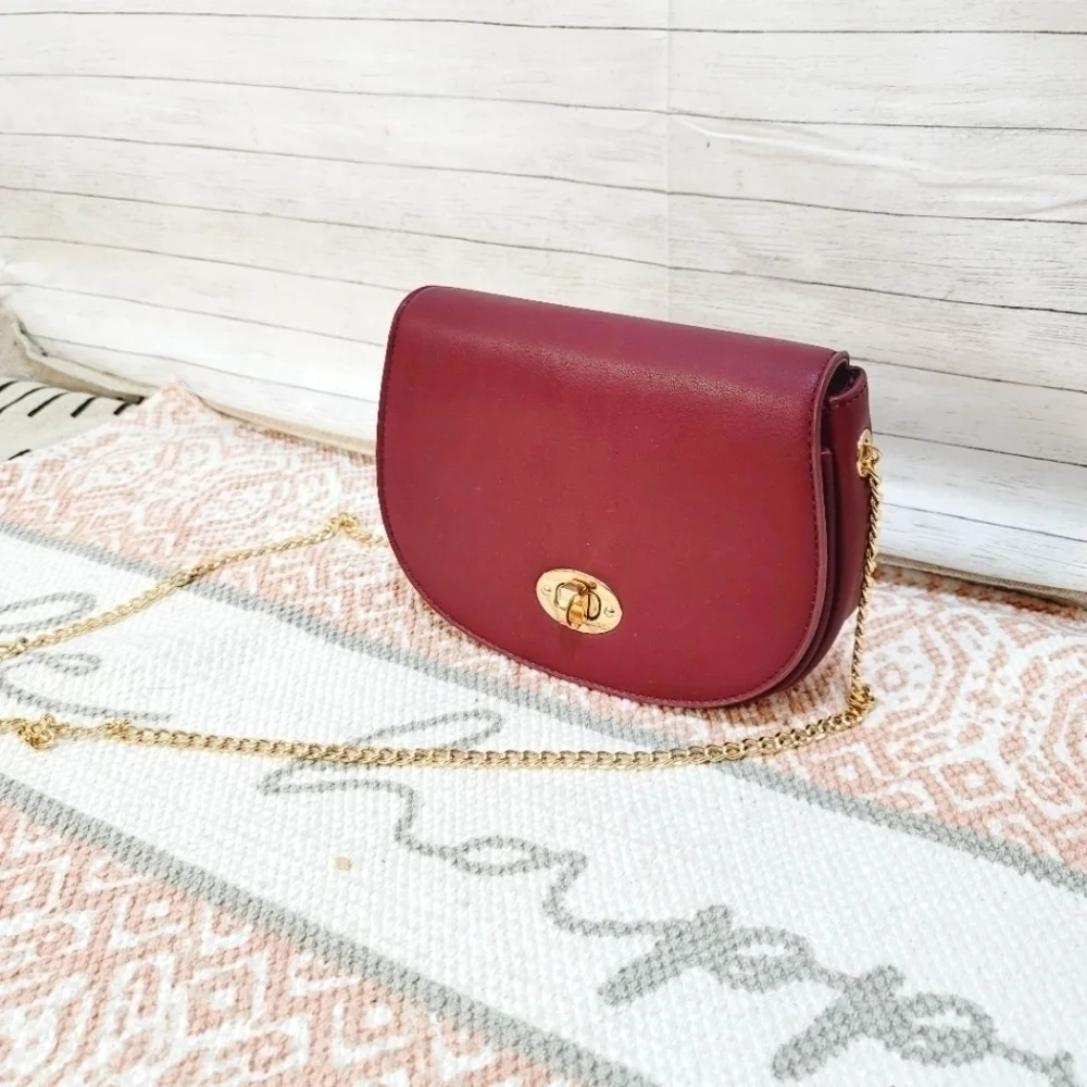 FOREVER 21 DEEP BURGUNDY SMALL CROSSBODY, W GOLD CHAIN STRAP